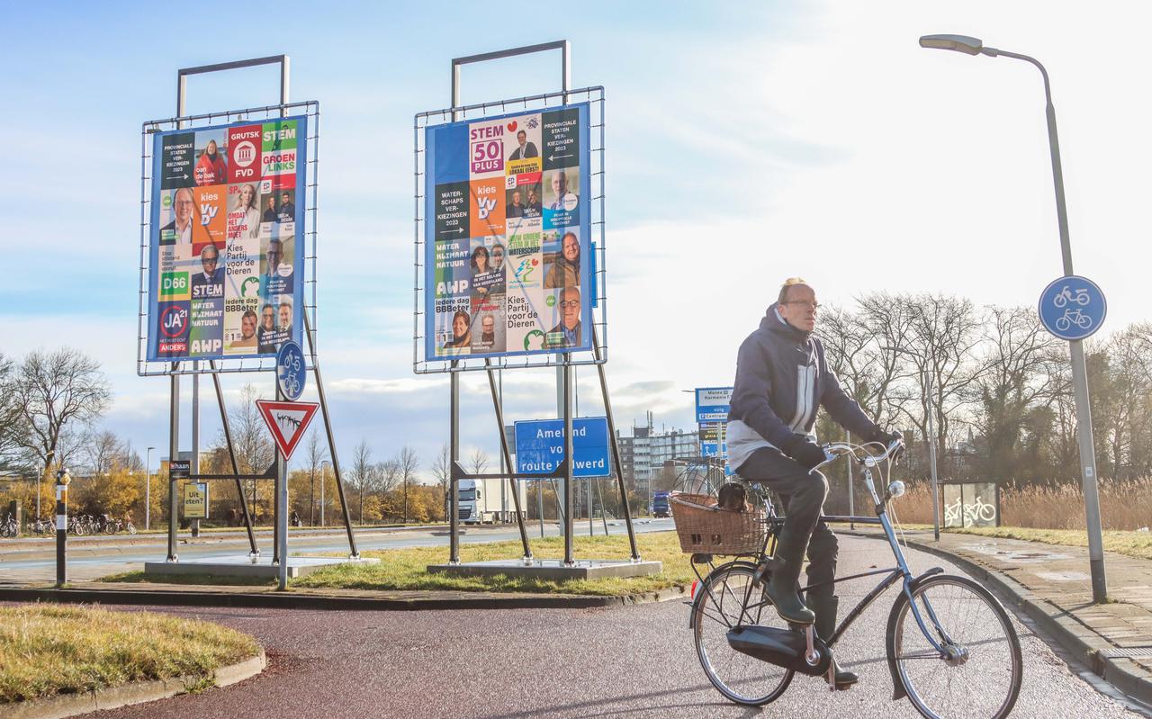 Verkiezingsborden in Leeuwarden.