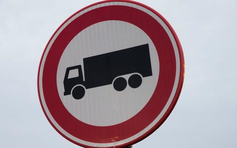 Verbodsbord voor vrachtwagens