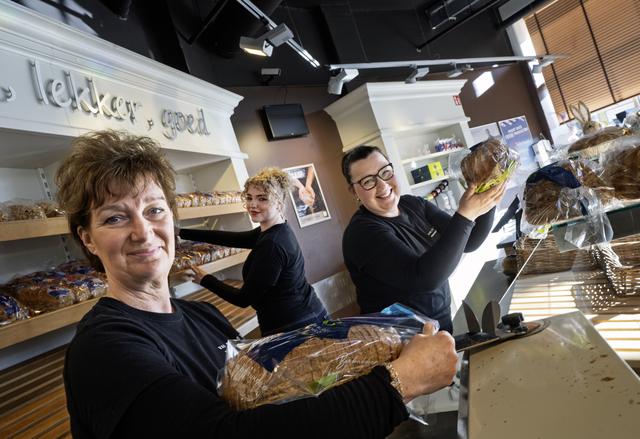 Nog één keer herinneringen ophalen bij de bakker van Bilgaard. ‘Ik zat hier altijd met mijn moeder’