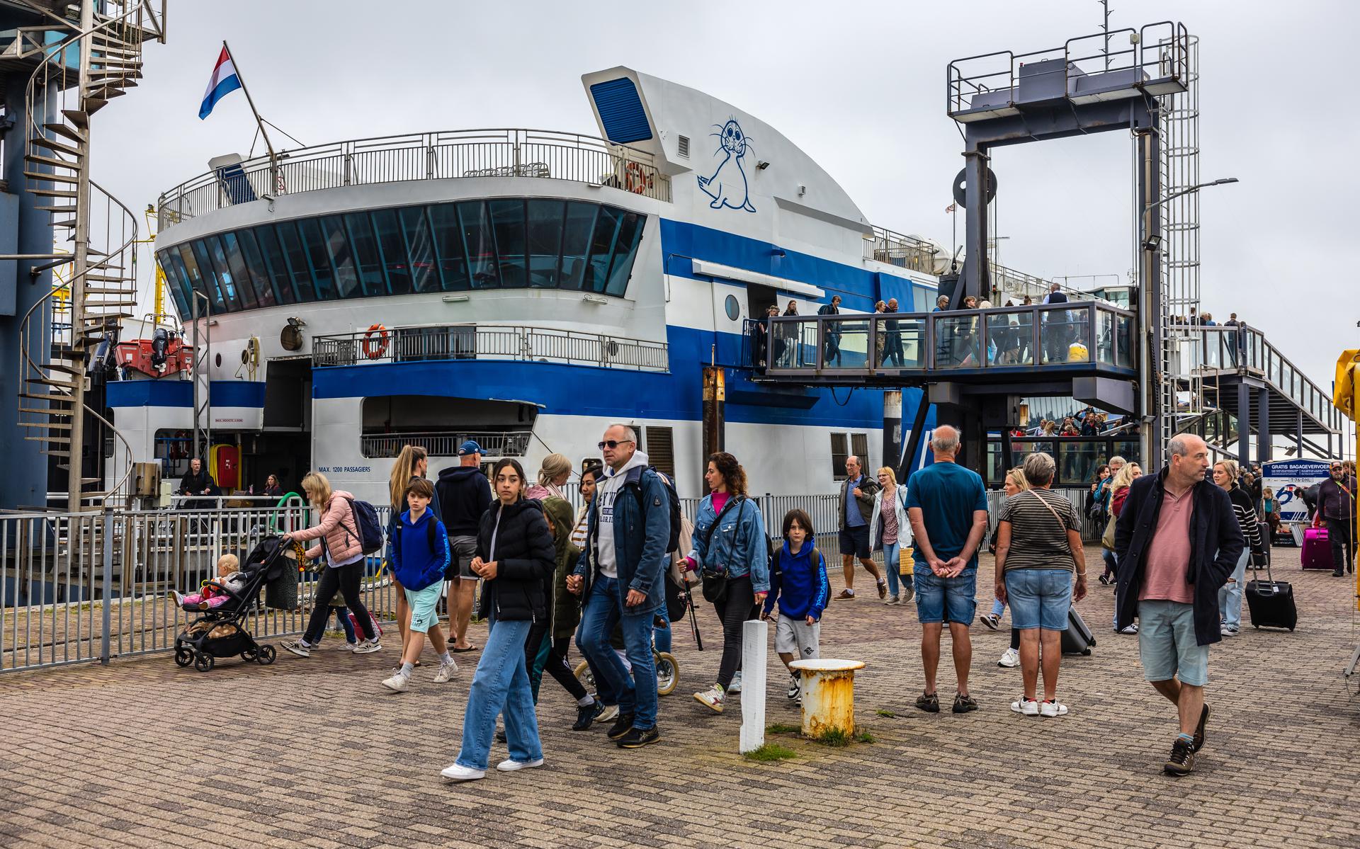 Vlieland gaat toeristenbelasting toch anders innen dan Terschelling