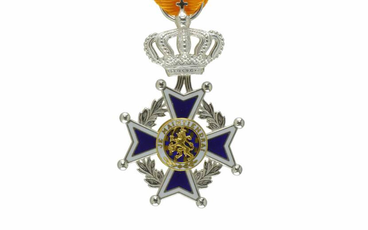 Het lintje behorende bij de onderscheiding Lid in de Orde van Oranje Nassau.