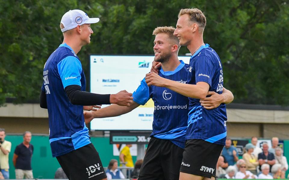 Toppartuur Rick Minnesma, Menno van Zwieten en Tjisse Steenstra won de laatste zes vrije-formatiepartijen en is favoriet op It Sjûkelân.