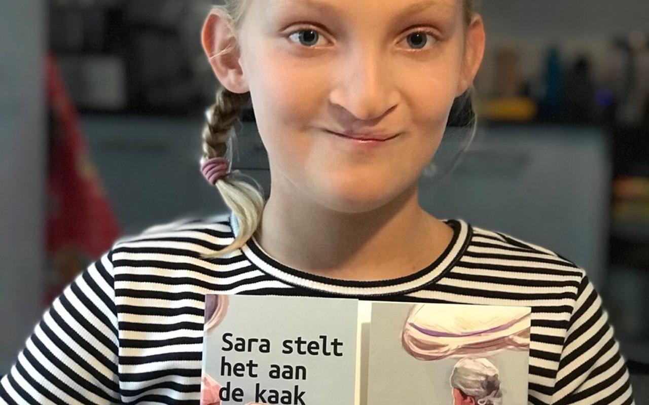Samen met patiënte Sara Nijman uit Mûnein maakte het schisisteam in 2017 een boekje om kinderen voor te bereiden op de operatie waarbij de kaak gesloten wordt Samen met patiënte Sara Nijman uit Mûnein maakte het schisisteam in 2017 een boekje om kinderen voor te bereiden op de operatie waarbij de kaak gesloten wordt
