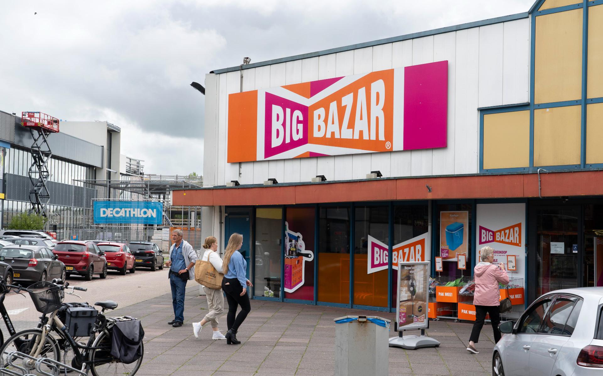 Why Big Bazar in Leeuwarden has to leave the building within a month