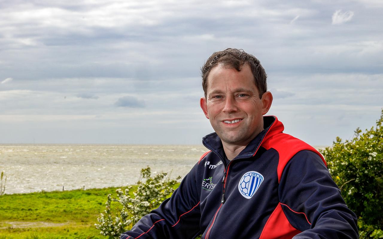 Simon Smink aan de boorden van het IJsselmeer: 'We geane der noch fol foar.' Simon Smink aan de boorden van het IJsselmeer: 'We geane der noch fol foar.'