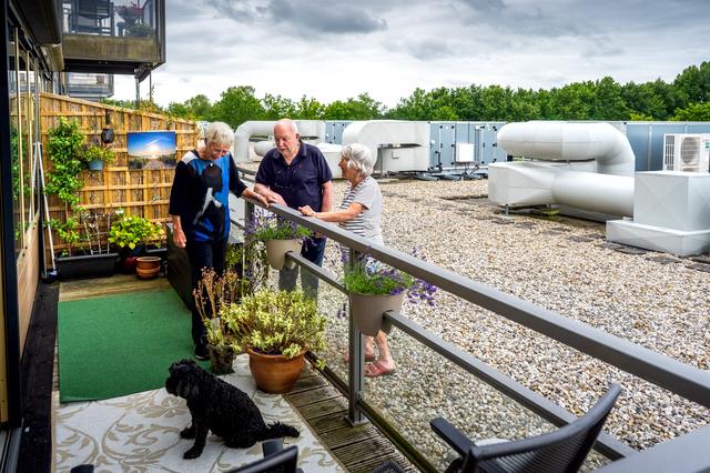 Bewoners appartementen in Drachten zijn klaar met ‘crematorium’ voor hun neus