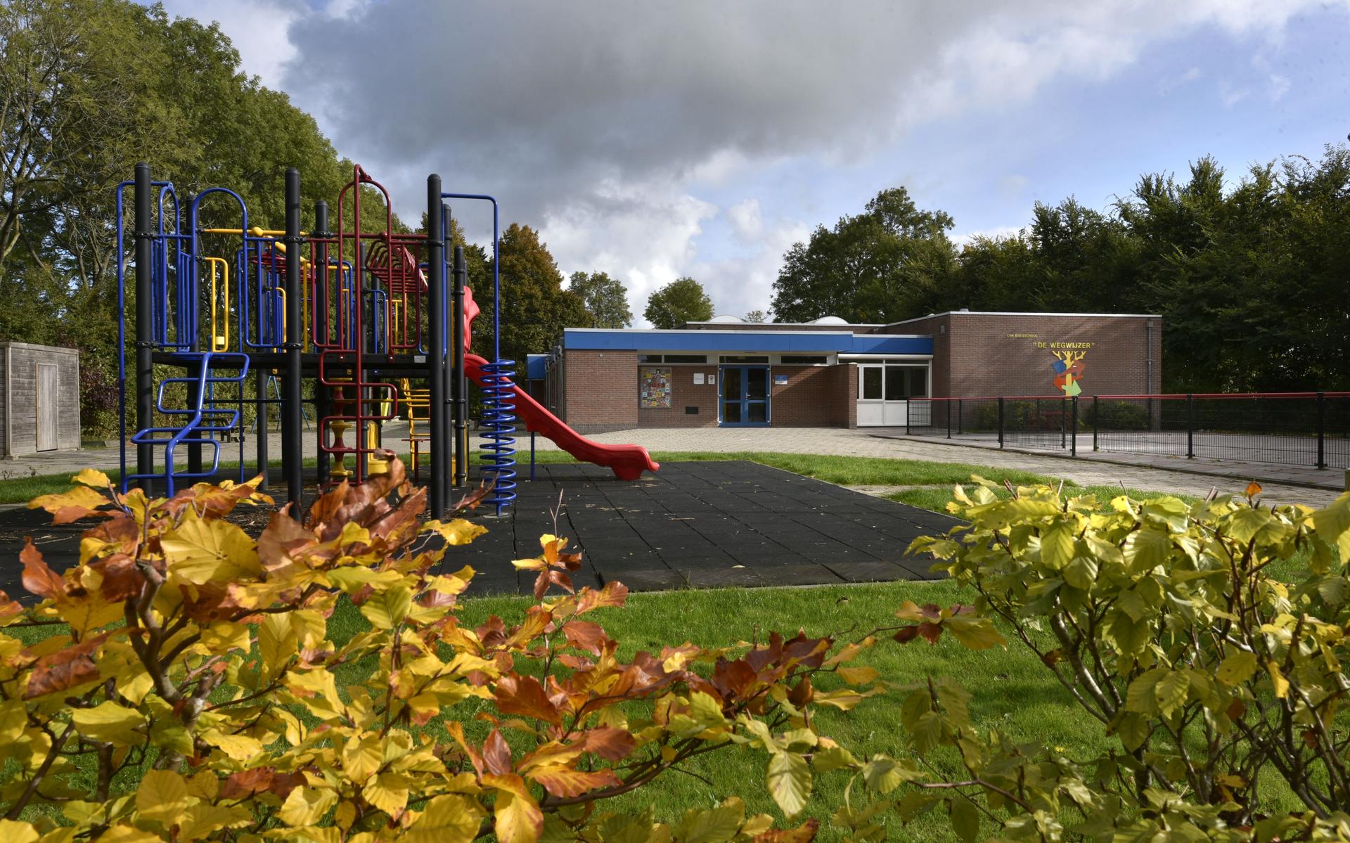 De Wegwijzer in Kollumerpomp. De school kondigde vorige week aan te stoppen met de lessen aan de combinatiegroep 7/8, omdat er geen leerkrachten te vinden zijn.