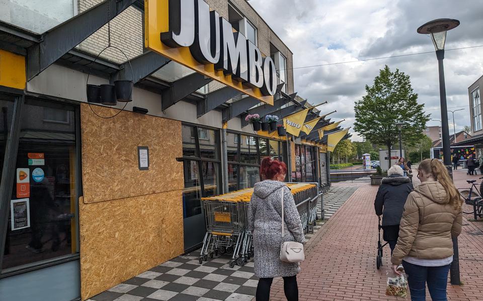De Jumbo-supermarkt in de Leeuwarder wijk Camminghaburen gaat niet meer open. Foto: LC