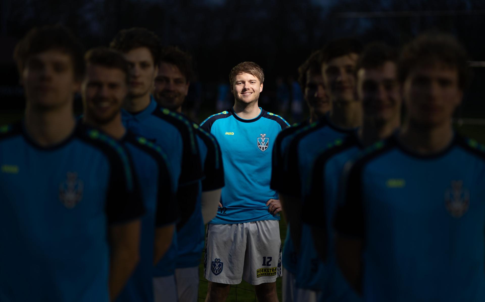 Ook als een voetbalclub uit de hoofdklasse belt, blijft Stefan (27) Oldeholtpade trouw. 'Honderd pro