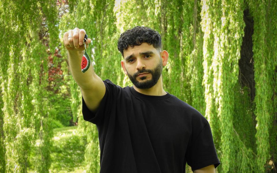 Mohammed Ali Farhat uit Heerenveen zamelt geld in voor schoon drinkwater voor kinderen in Gaza.