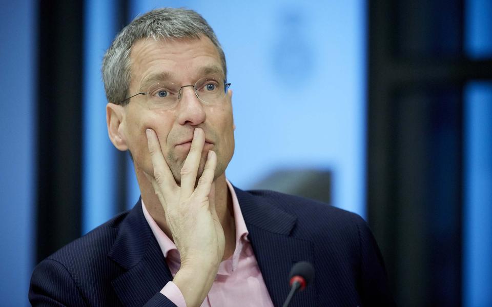 Marcel Wintels als KNWU-directeur (een onbezoldigde functie) tijdens een rondetafelgesprek in de Tweede Kamer in 2016.