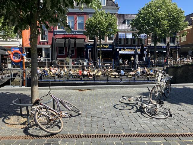 En nu maar hopen dat deze herinrichting van de Leeuwarder binnenstad wél lang mee kan | LC commentaa