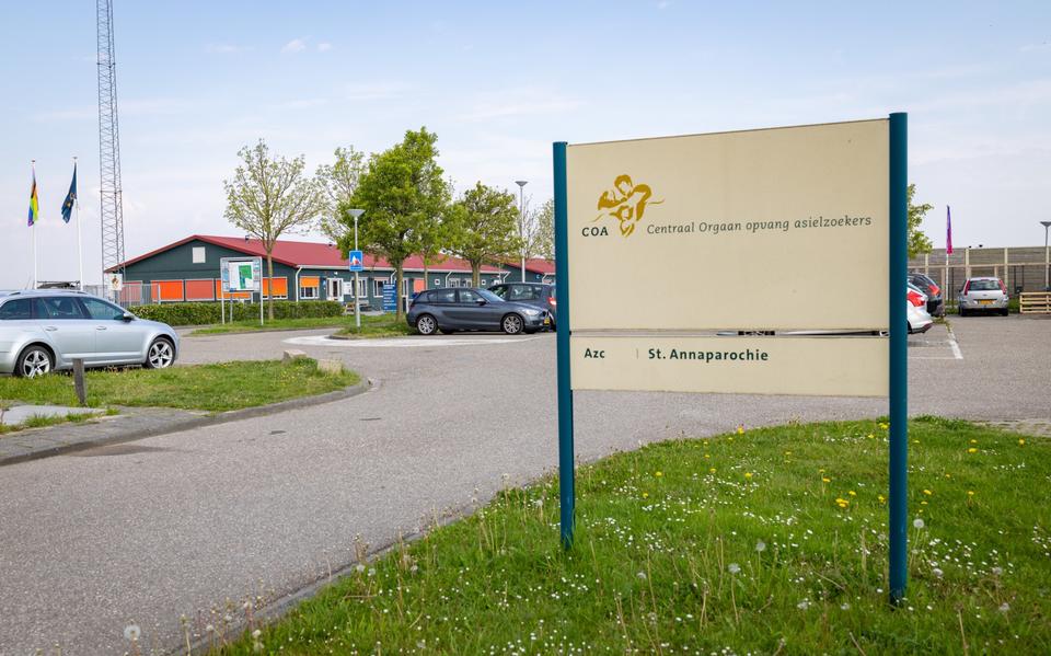 Het azc in Sint Annaparochie.