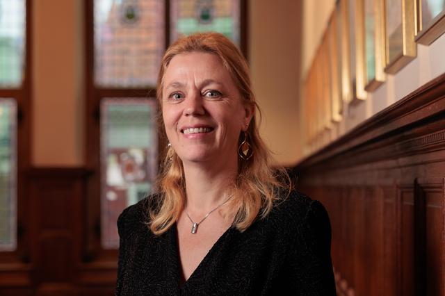 De PvdA verlaten? Fractieleider Christa Oosterbaan worstelt: ‘Ik schaam mij heel erg voor het onfats