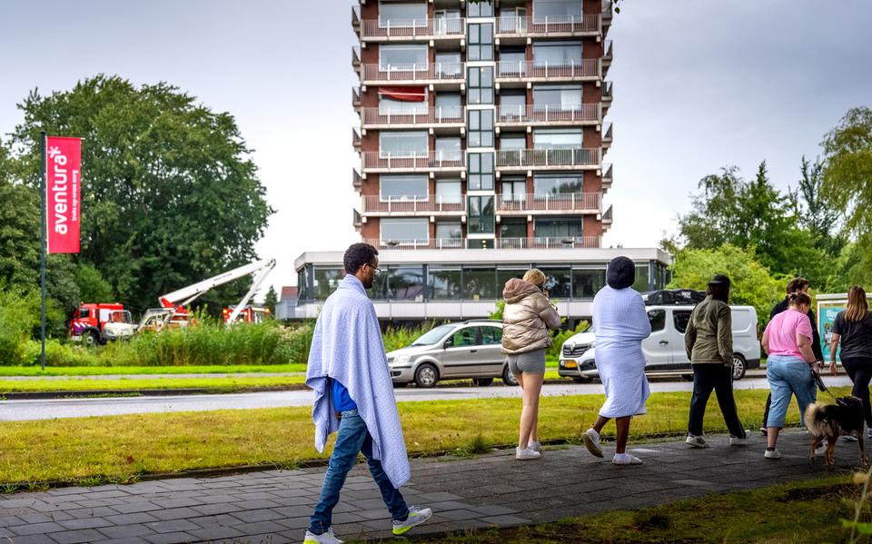 Zorgflat Servotel in Drachten werd ontruimd vanwege een brand.