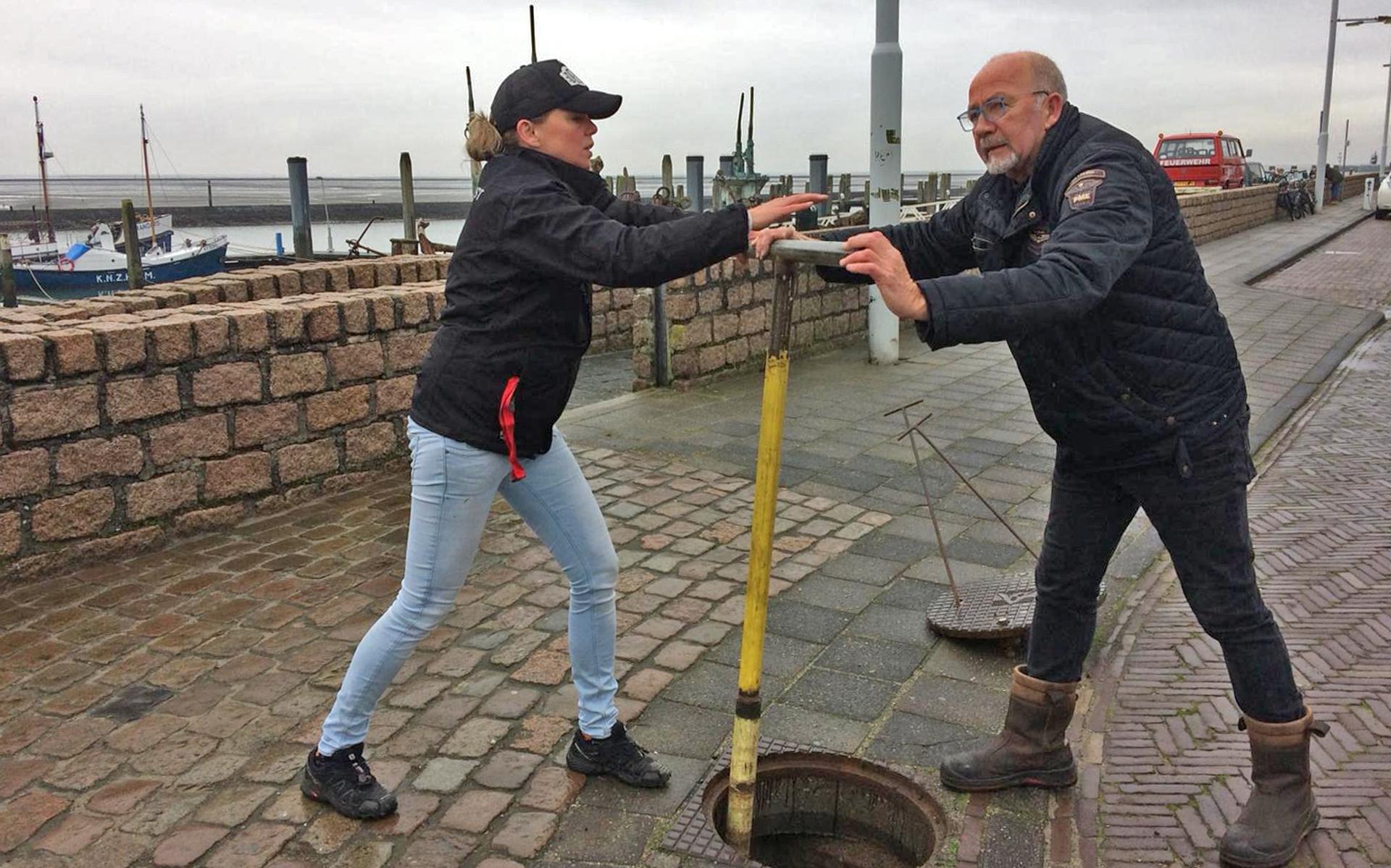 Terschelling koppelt uit voorzorg riool havenkade af - Leeuwarder Courant