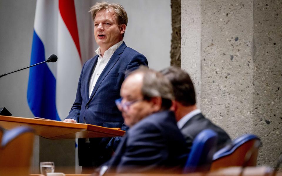 Onafhankelijk Kamerlid Pieter Omtzigt legt regelmatig het kabinet het vuur na aan de schenen. 