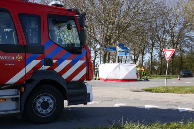 LIVE | Auto gaat in vlammen op in Heerenveen & ree gered uit Van Starkenborhgkanaal bij Stroobos