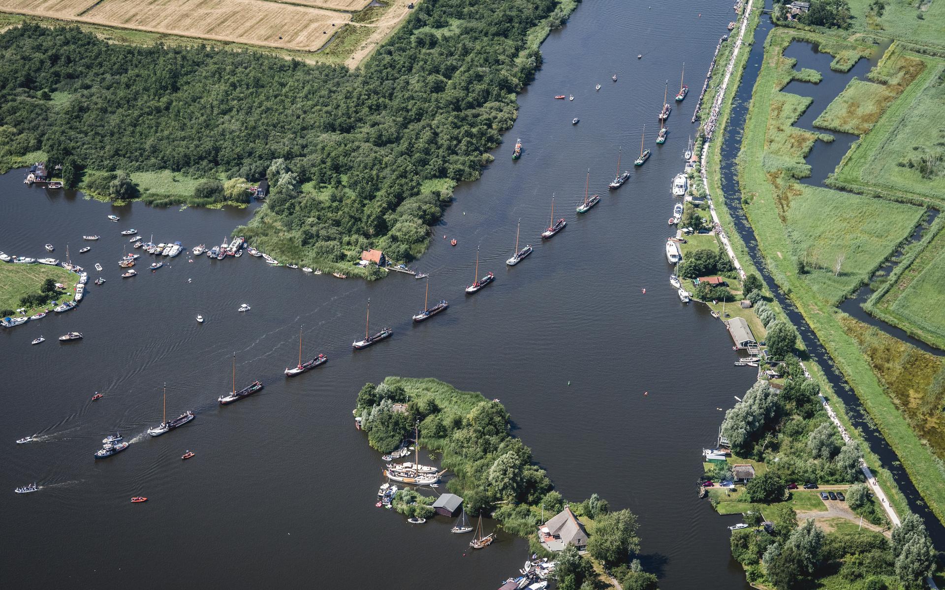 In beeld: Skûtsjesilen bij Earnewâld - Leeuwarder Courant