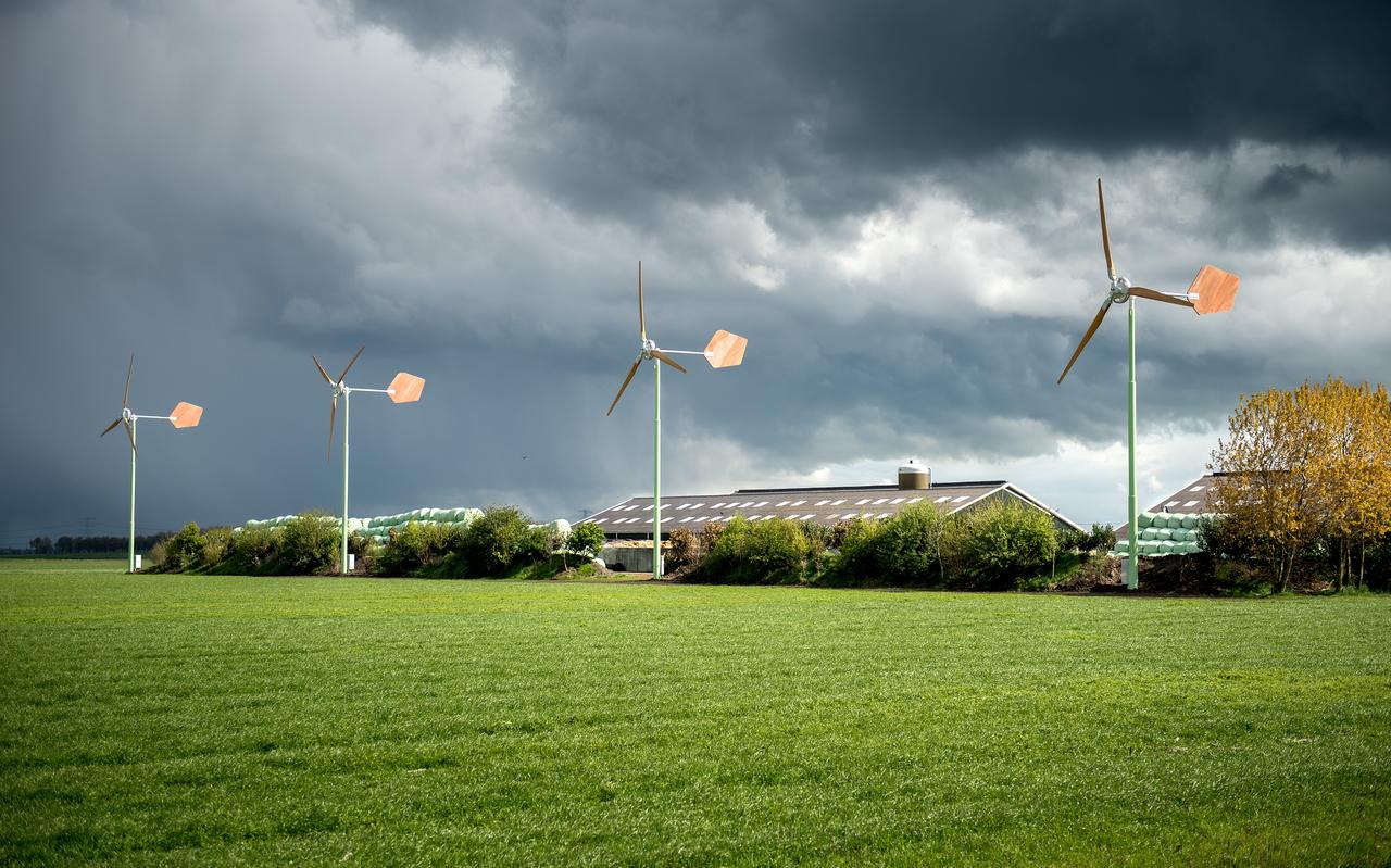 Windmolens van EAZ met houten vaan in Zuidbroek Windmolens van EAZ met houten vaan in Zuidbroek