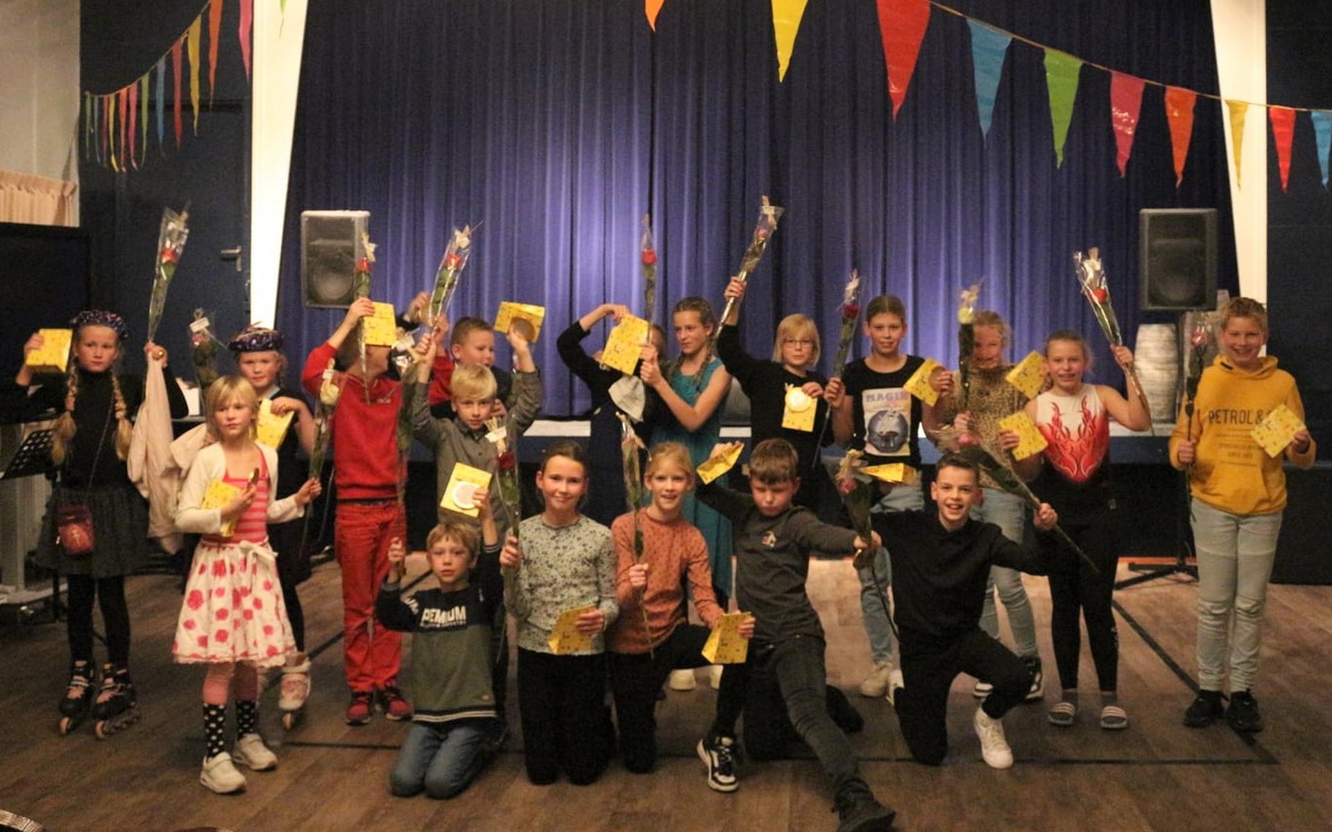 Veel talent tijdens show met dertien acts in Dorpshuis Rehoboth Gerkesklooster-Stroobos