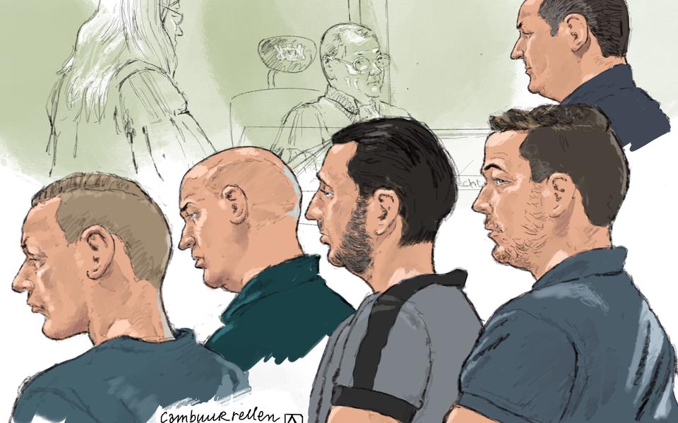 Eis: cel- en taakstraffen voor vechtende Cambuurfans.