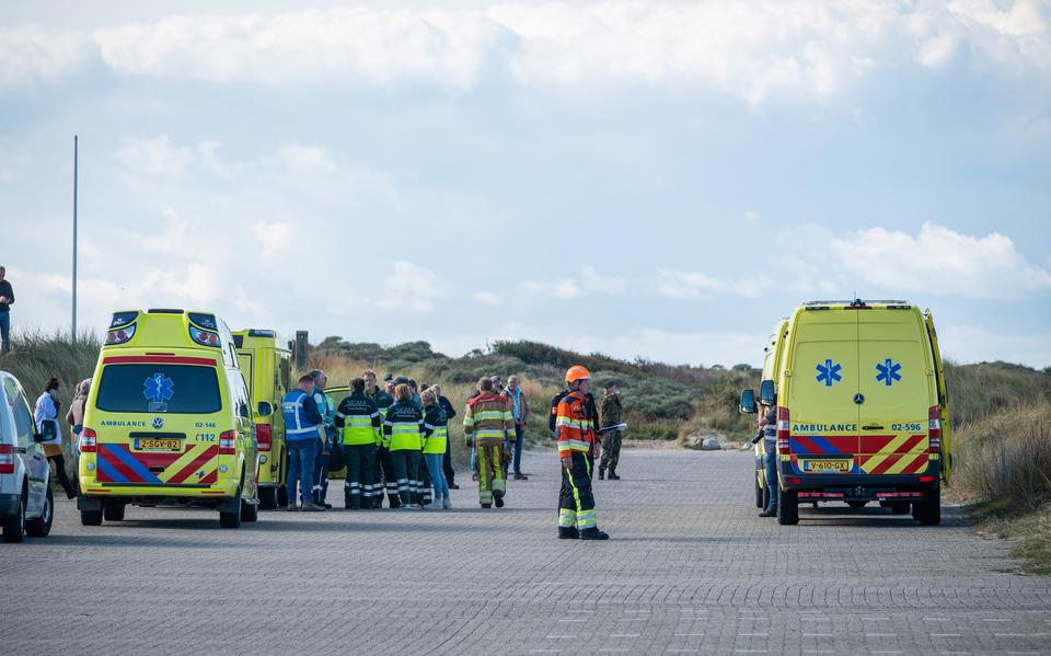 Ambulances tijdens een oefening op Terschelling. 
