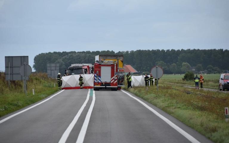 Motorrijder ernstig gewond na botsing met vrachtwagen op N383 in Bitgum. Motorrijder ernstig gewond na botsing met vrachtwagen op N383 in Bitgum.