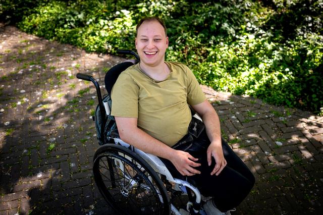Tygo (22) uit Drachten zou een ‘kasplantje’ worden, maar ontwikkelt zich nu als sportjournalist. ‘Le