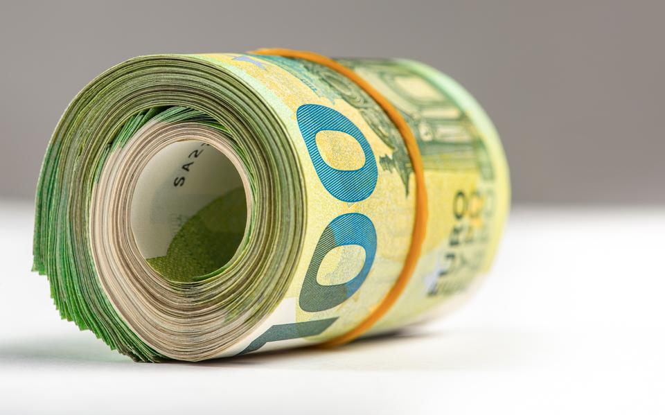 In de auto van de mannen werd een rol met vals geld gevonden.