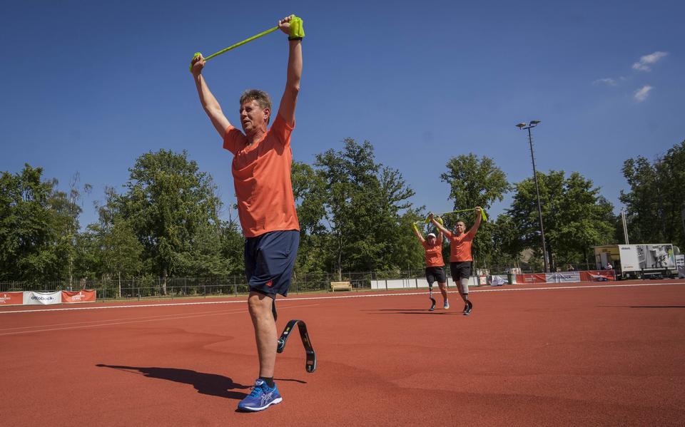 Jan Lolkema in actie tijdens de clinic met de sportblades in Vught, afgelopen weekeinde. FOTO OTTOBOCK 