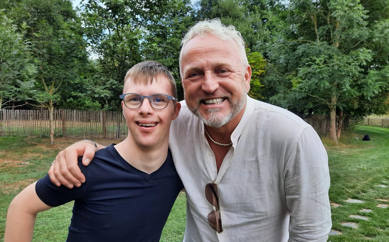 Jelke Pyter met presentator Gordon. Eigen foto Jelke Pyter met presentator Gordon. Eigen foto
