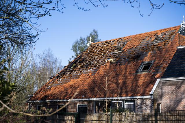 Man (47) aangehouden voor brandstichting in eigen woonboerderij in Drachten