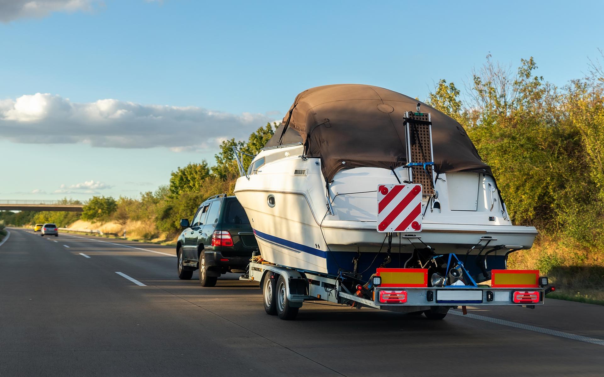 Man (43) uit Drenthe steelt door politie in beslag genomen boot terug die in Ureterp lag: 'Ik had ‘m
