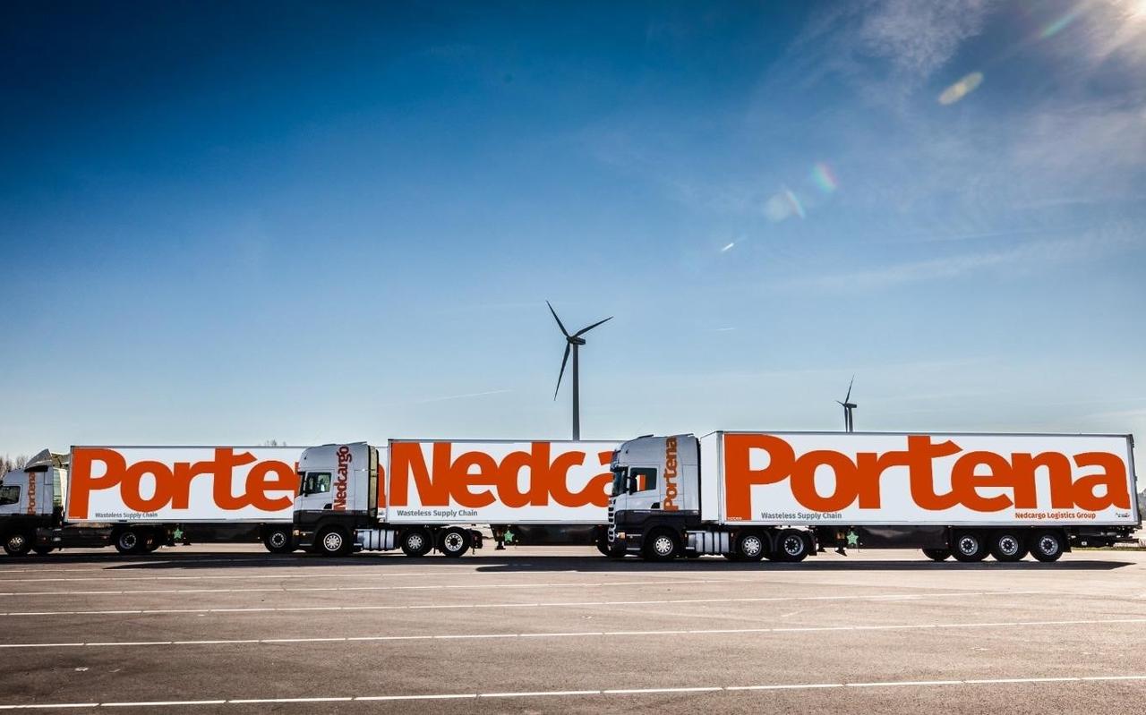 Opnieuw raakt de consolidatie in de transportsector een Fries familiebedrijf. Portena Logistiek in Heerenveen is overgenomen door Nedcargo in Waddinxveen. Opnieuw raakt de consolidatie in de transportsector een Fries familiebedrijf. Portena Logistiek in Heerenveen is overgenomen door Nedcargo in Waddinxveen.