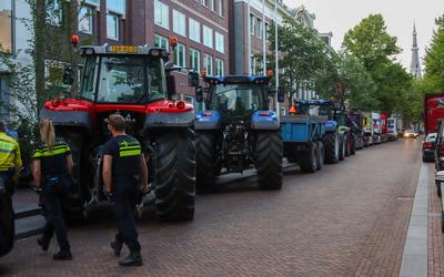 Boeren trokken op 15 juni naar het provinciehuis in Leeuwarden om hun onvrede te uiten over de stikstofaanpak van het rijk.