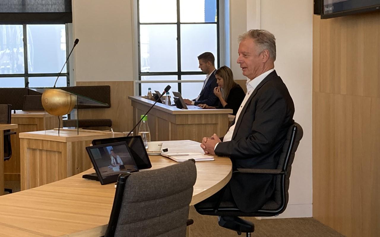 Wethouder Erik Faber doet zijn verhaal in het kader van de raadsenquête over Empatec Wethouder Erik Faber doet zijn verhaal in het kader van de raadsenquête over Empatec