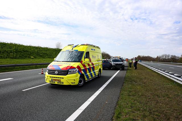 LIVE | Fietser gewond na botsing in Heerenveen & schuur achter woning volledig uitgebrand in Jistrum