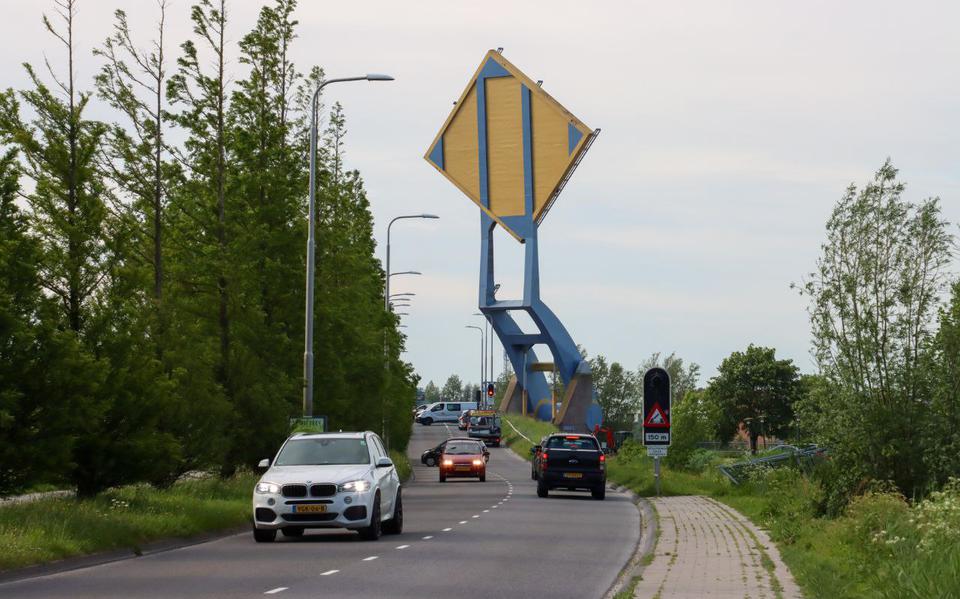 Storing bij Slauerhoffbrug Leeuwarden: brug gaat niet meer dicht.