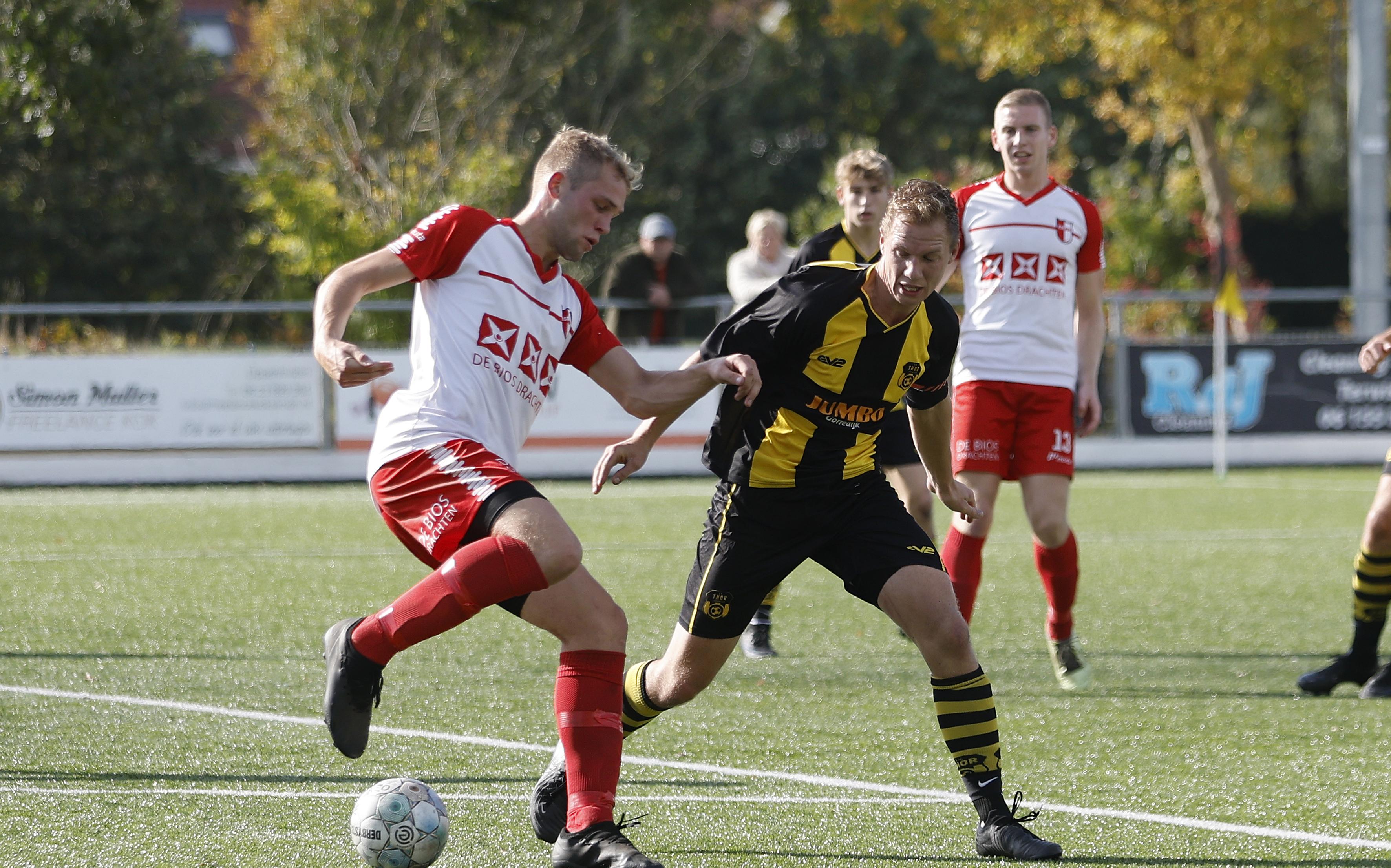 Kramp bij Kungfu Feike en held van Haulerwijk neemt trainer in de zeik | Friese velden in vogelvluch
