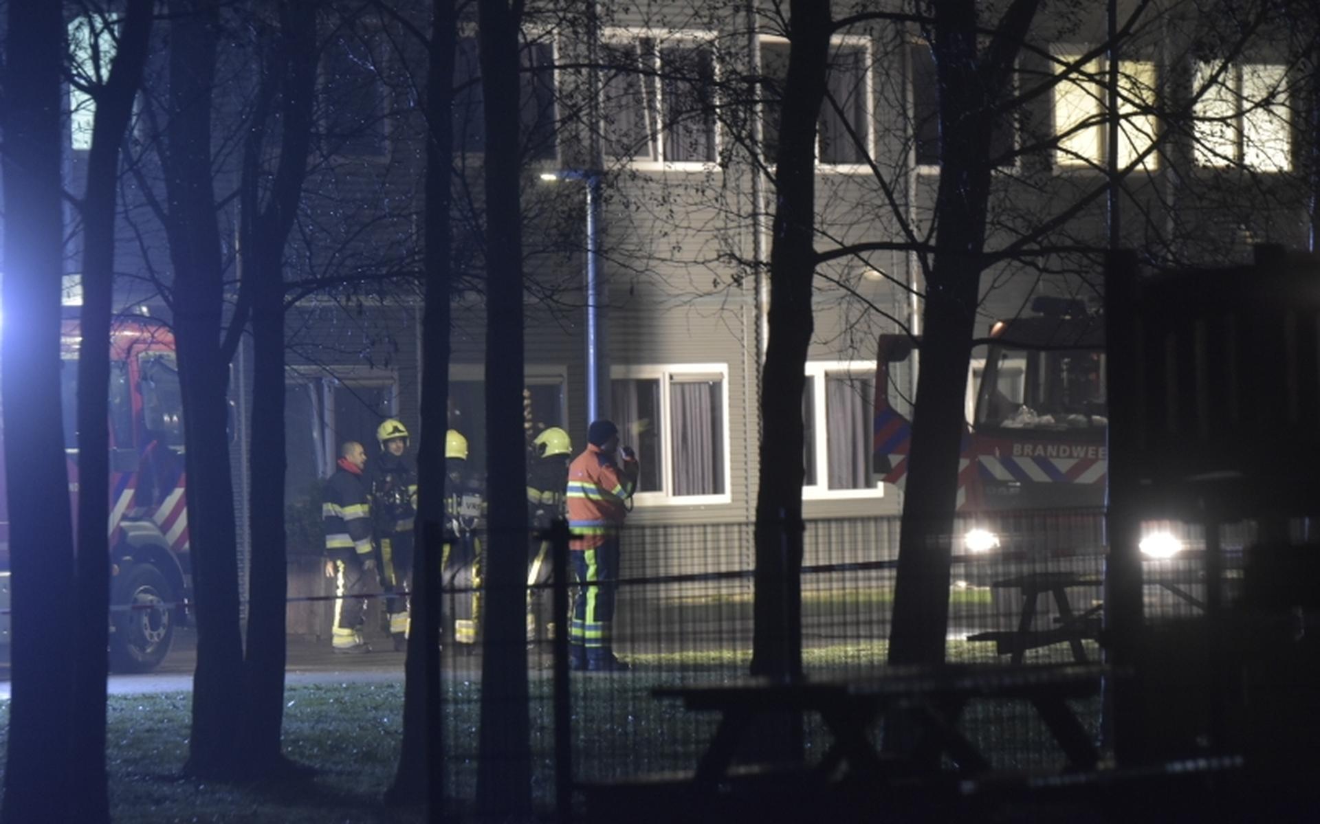 Verdachte brand azc Sneek nog vast - Leeuwarder Courant
