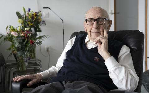 De 100-jarige Geert Dijkstra uit Leeuwarden.