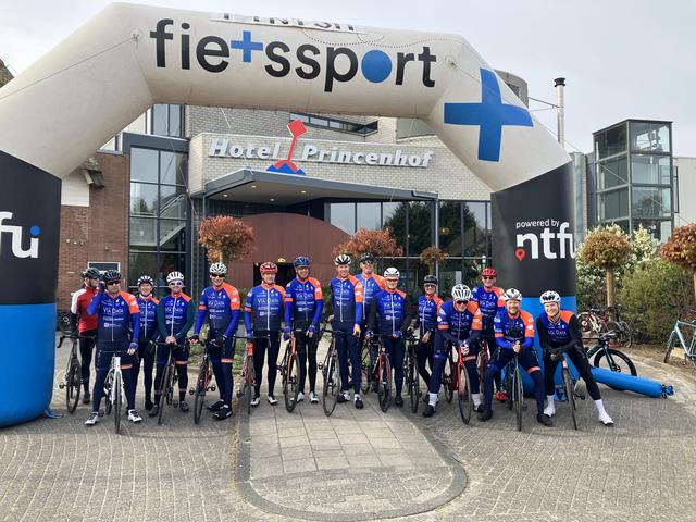 Zelf wekelijks fietsen en de jaarlijkse klassieker Princenhoftocht organiseren: Fietsfriezen uit Gou