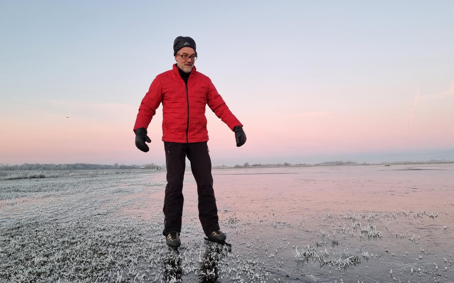 Herman van der Geest op het ijs van de Ryptsjerksterpolder.