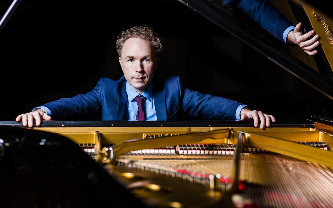 Ralph van Raat. ,,Ik hoorde mijn eigen gevoelswereld terug in die muziek." Ralph van Raat. ,,Ik hoorde mijn eigen gevoelswereld terug in die muziek."