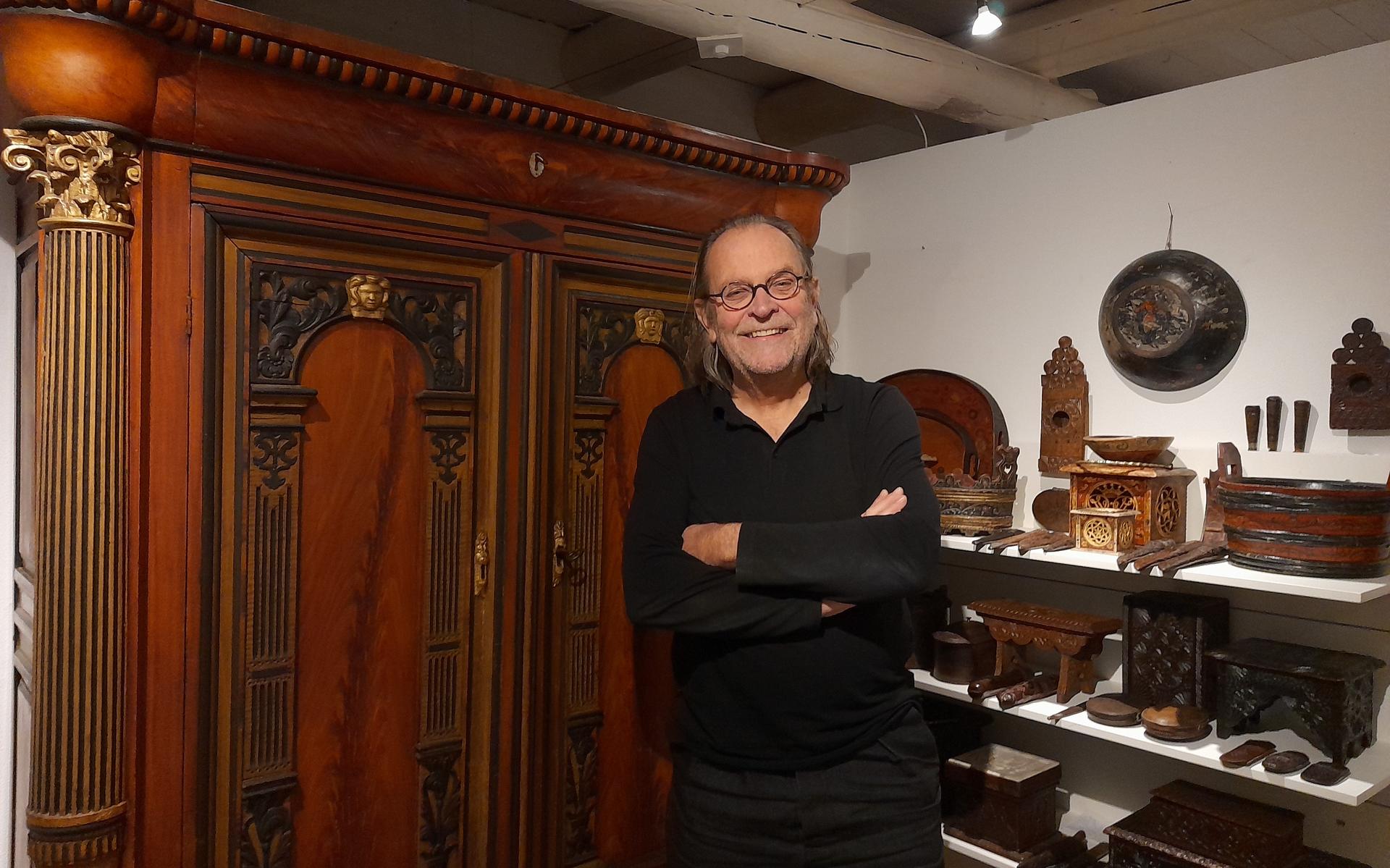 Gjalt Pilat uit Twijzel verzamelt al meer dan vijftig jaar Friese volkskunst: 'Fries erfgoed en amba