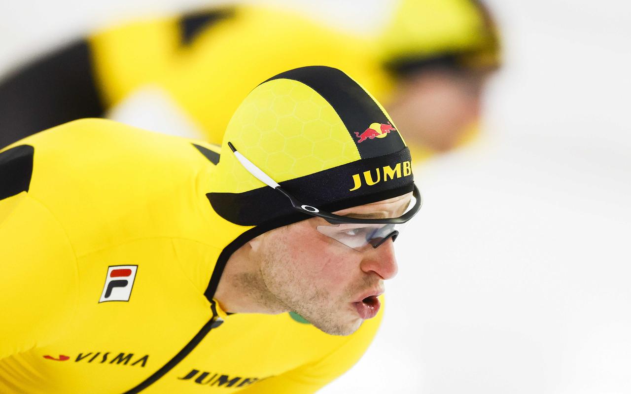 Sven Kramer miste een ticket voor het EK allround, maar mag wel naar het WK afstanden. Sven Kramer miste een ticket voor het EK allround, maar mag wel naar het WK afstanden.