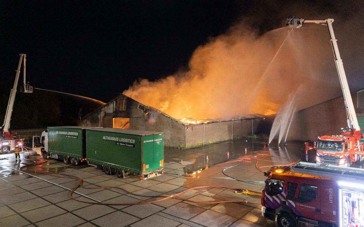 De brand in een loods van Huhtamaki in Franeker heeft dit weekeinde ettelijke miljoenen eierdozen vernietigd.