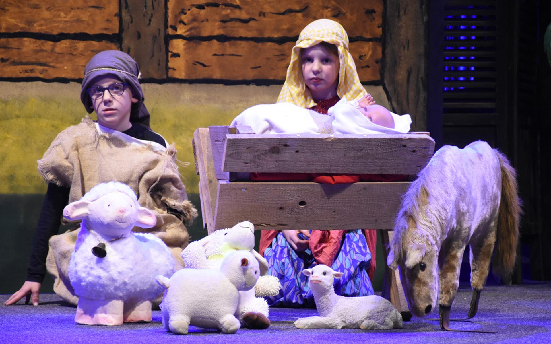 Kerstmusical in Surhuisterveen: 'Je krijgt de boodschap ook wel mee'