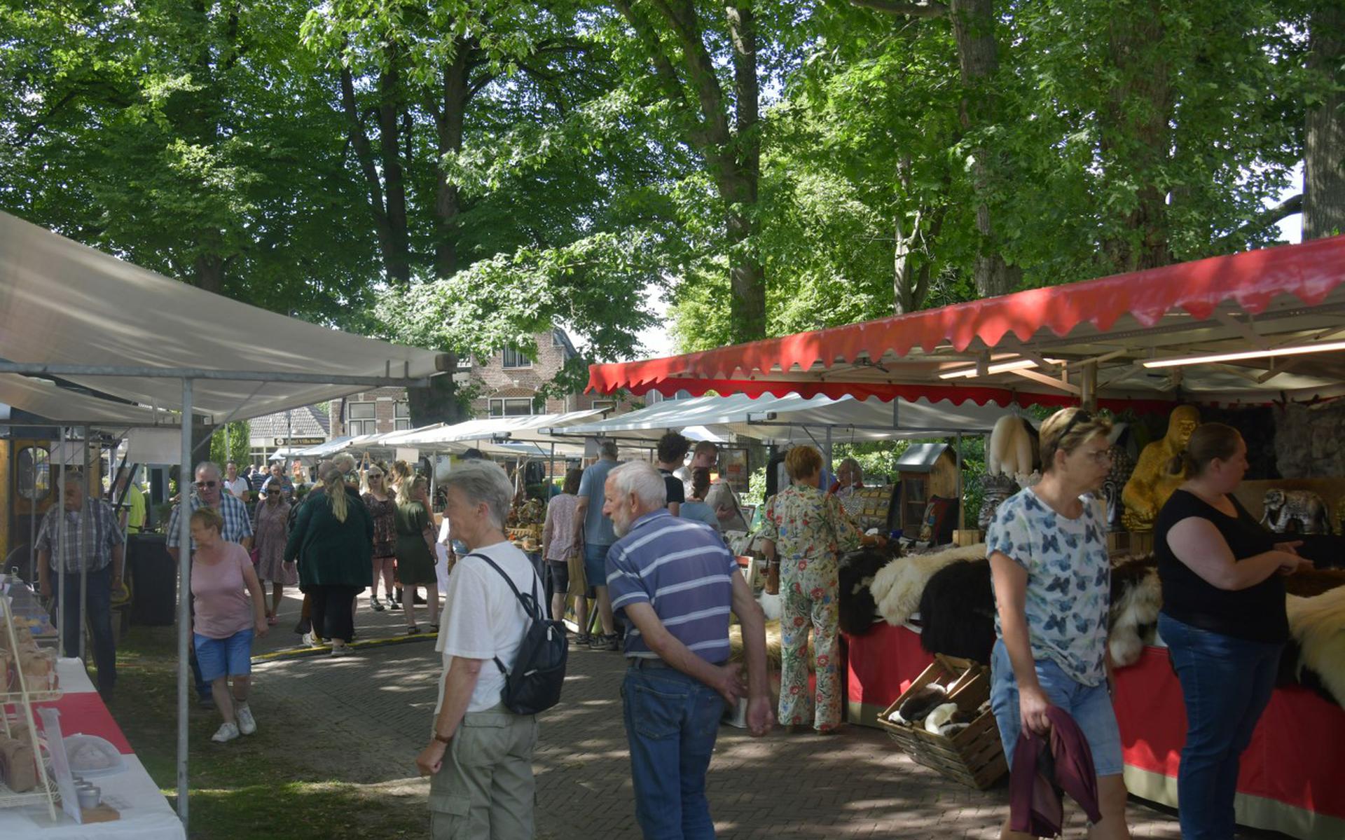 Sfeerbeeld van een Wollig Landleven Fair op een andere locatie. In Menaam wordt het de eerste editie. 